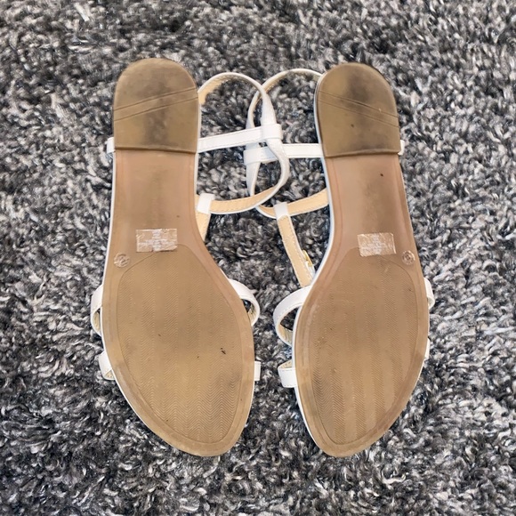 Liz Claiborne White Ankle Strap Sandal - Women's Size 10 - Picture 2 of 3